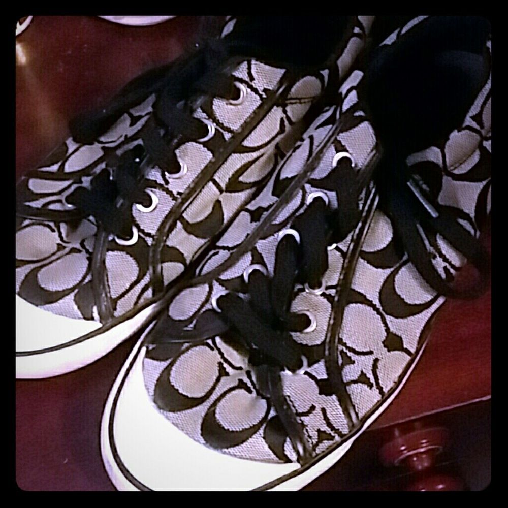 Coach Shoe